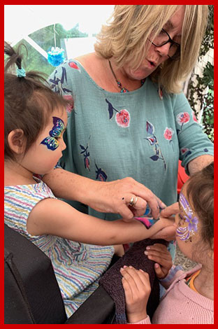 Clare's Face Painting